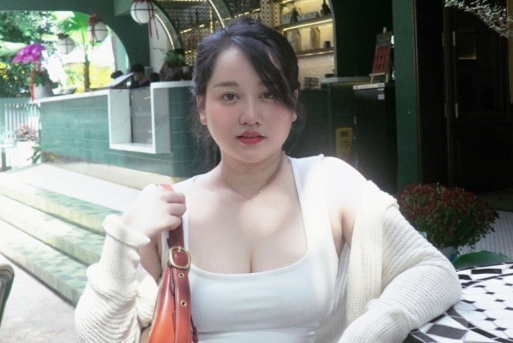 Truc Anh hien tai hinh anh