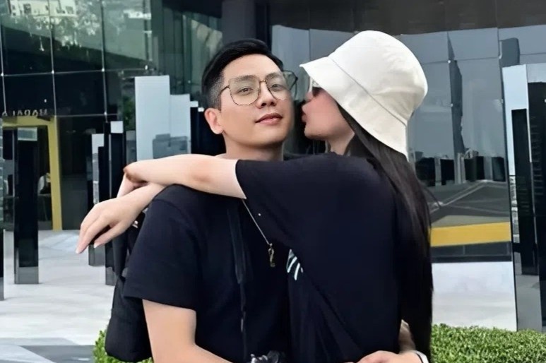 Quan A.P va Le Khanh cong khai tinh cam? hinh anh