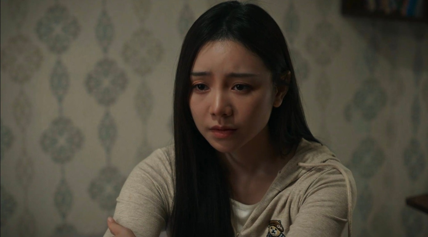 Quynh Kool chi biet khoc, nguoi xem doi 'dap tivi' hinh anh