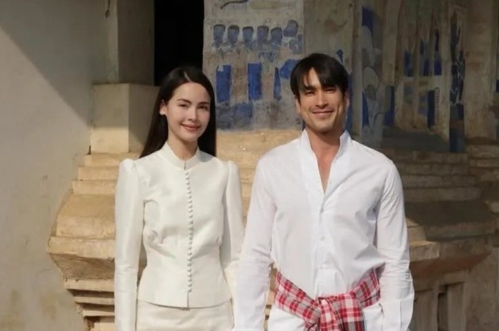 My nhan hang dau Thai Lan cuoi hinh anh