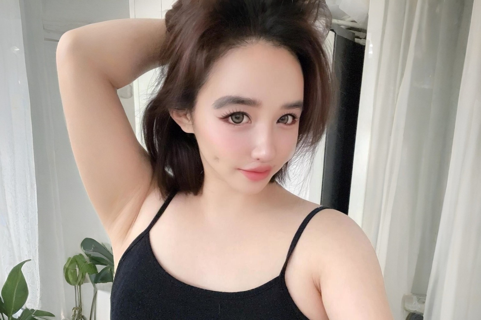 Park Bom lai gay xon xao hinh anh