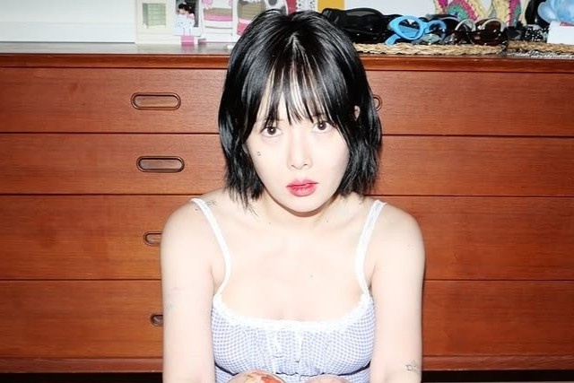 HyunA gay lo lang hinh anh