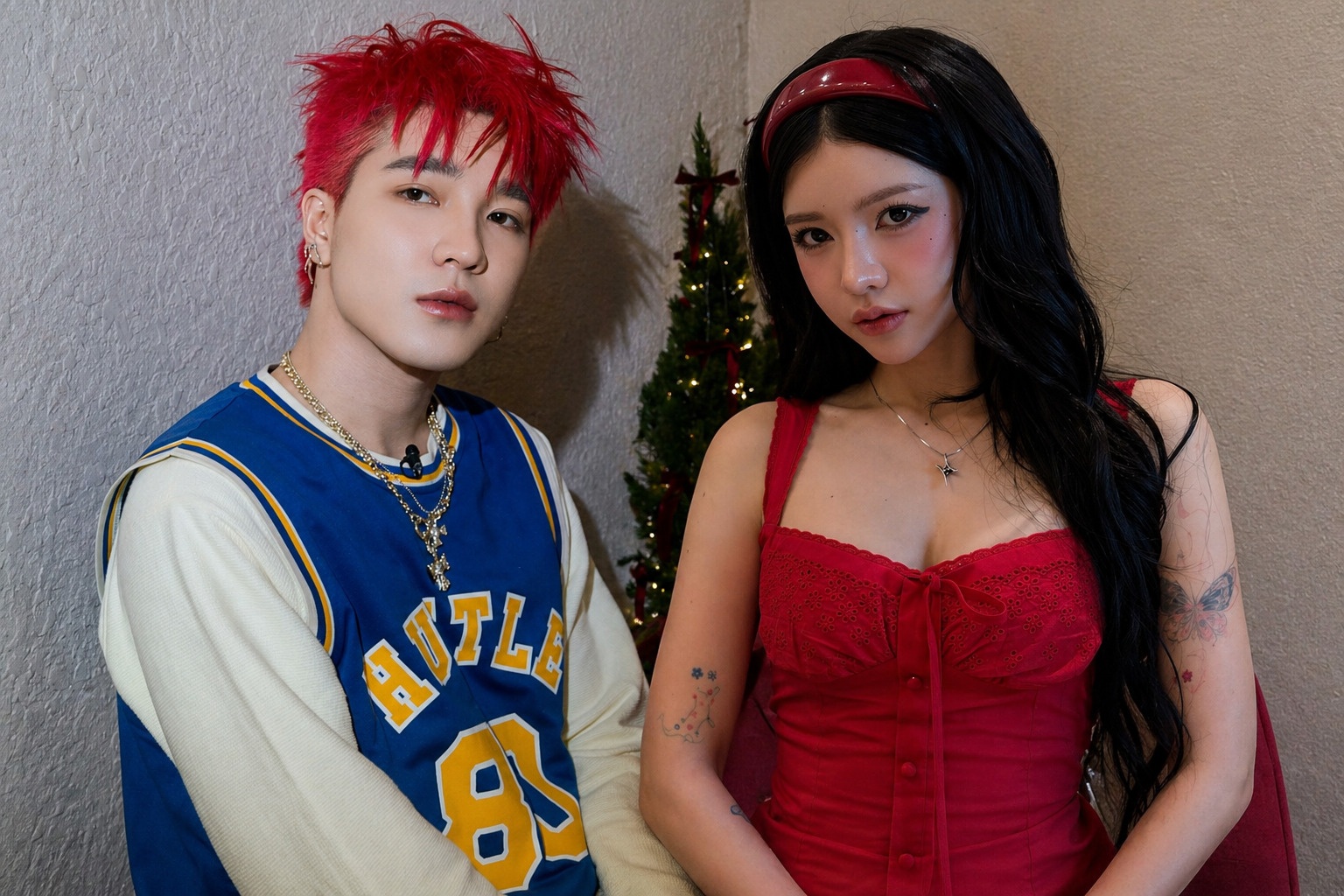 Nam ca si Viet va ban gai gay chu y hinh anh