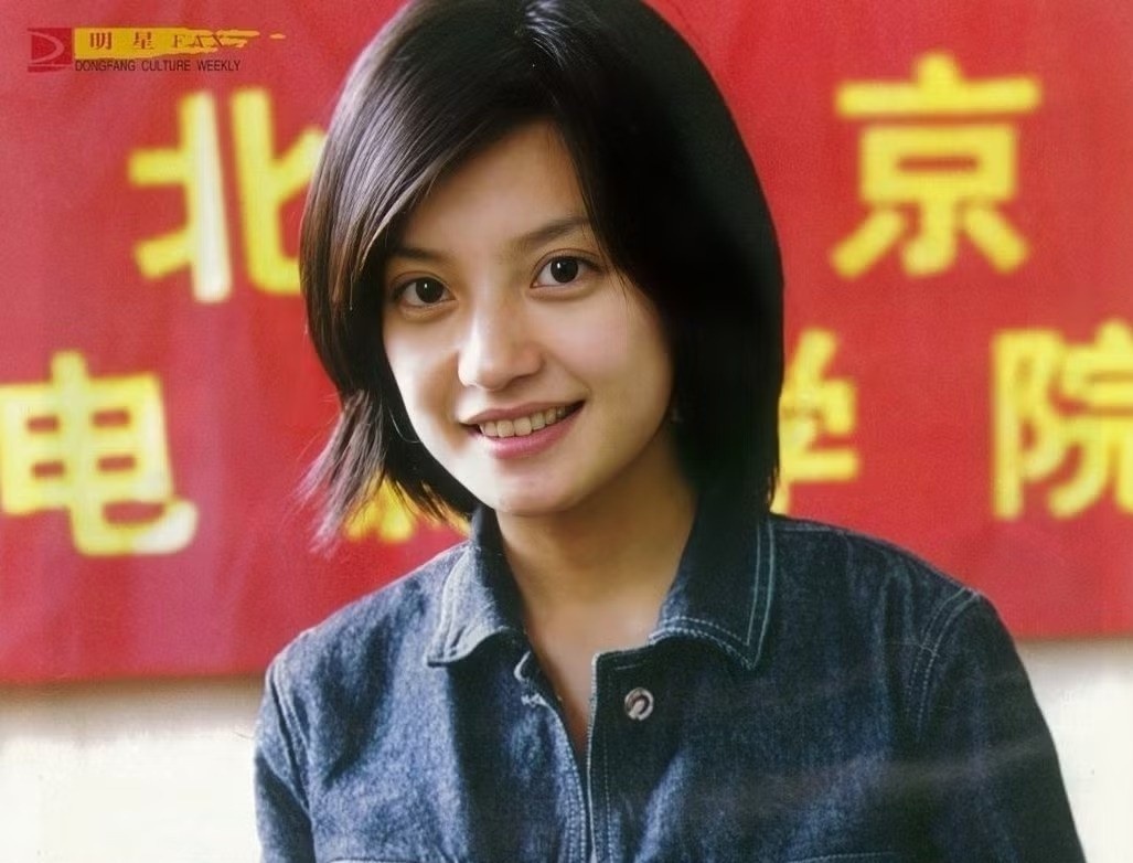 Tung tich Trieu Vy hinh anh