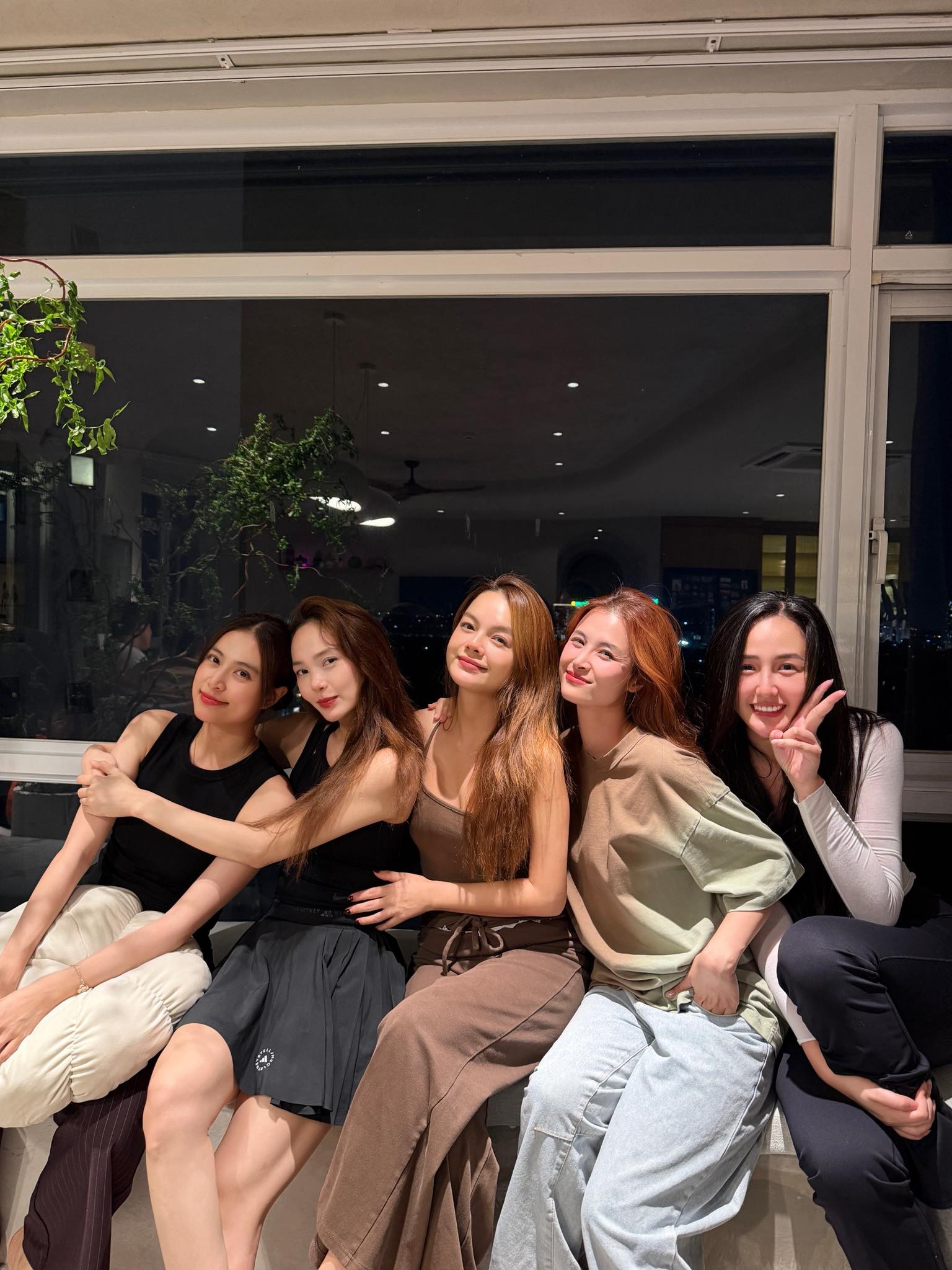 Mai Phuong Thuy anh 1