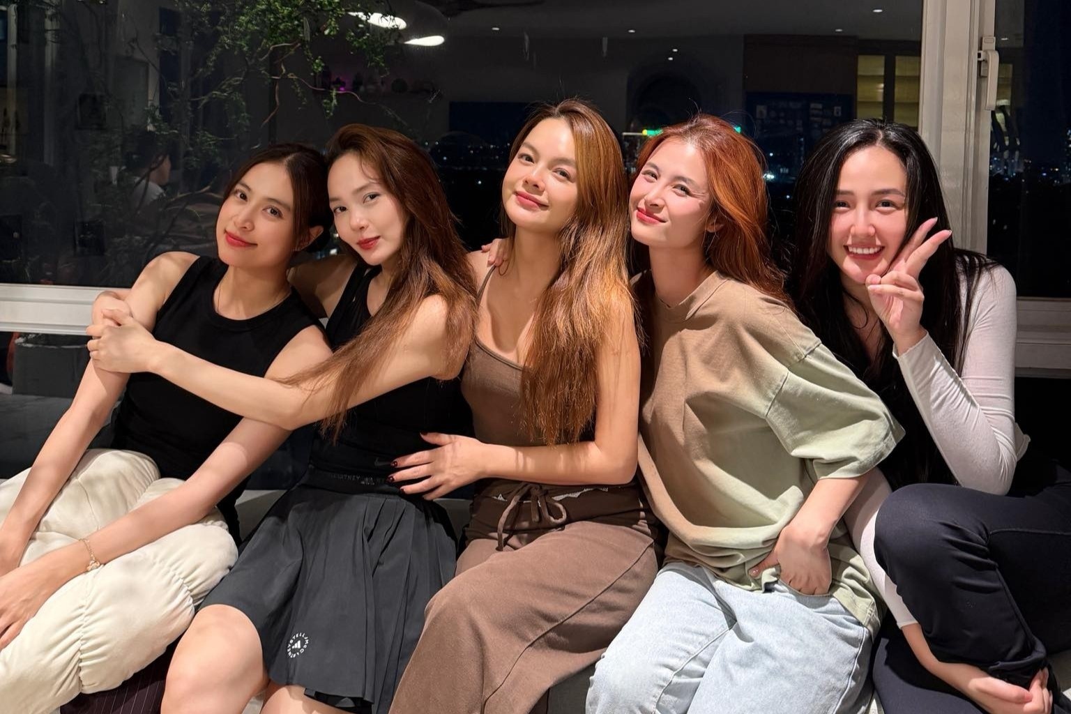 Mai Phuong Thuy, Hoang Thuy Linh gay chu y hinh anh