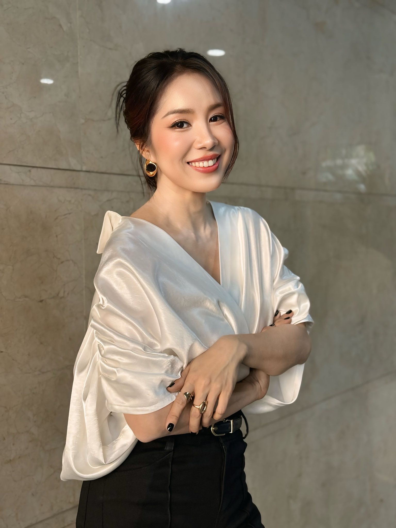 le_phuong_bong_ma_hanh_phuc.jpg