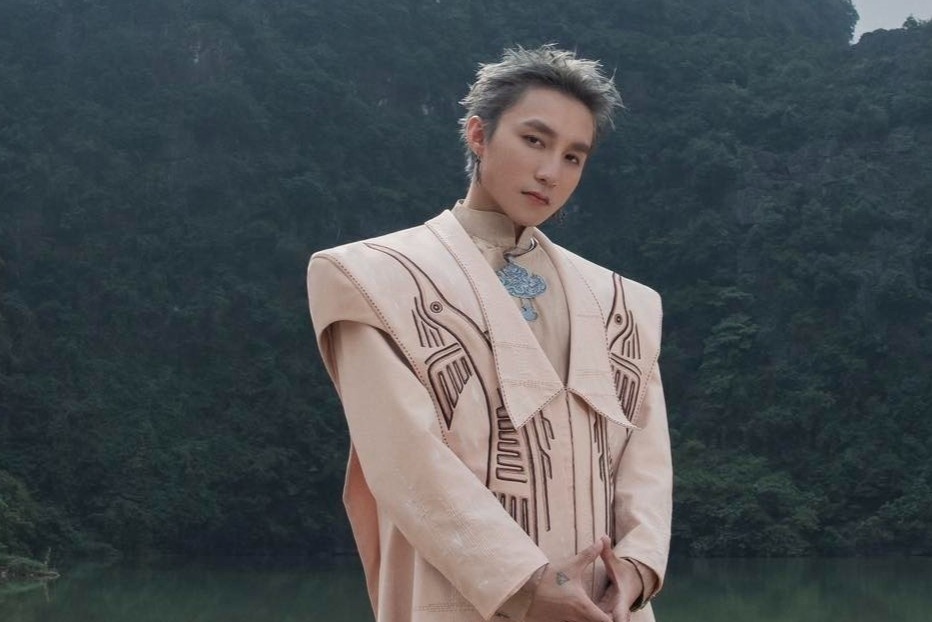 Nguoi dung sau Son Tung hinh anh