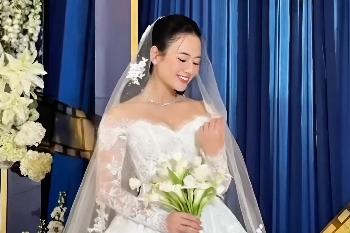 Le cuoi dien vien Viet Hoa hinh anh