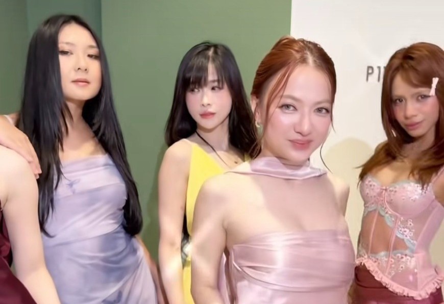 Xuan Nghi to chuc tiec doc than co dan sao Viet hinh anh