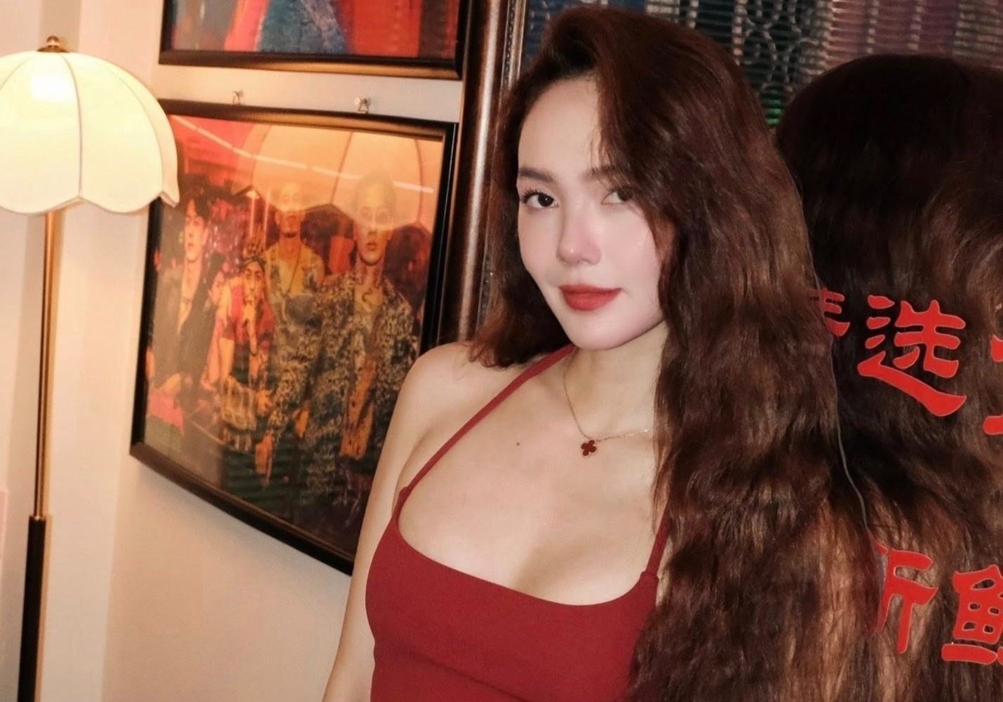 Canh phim khien Minh Hang ngai ngung hinh anh