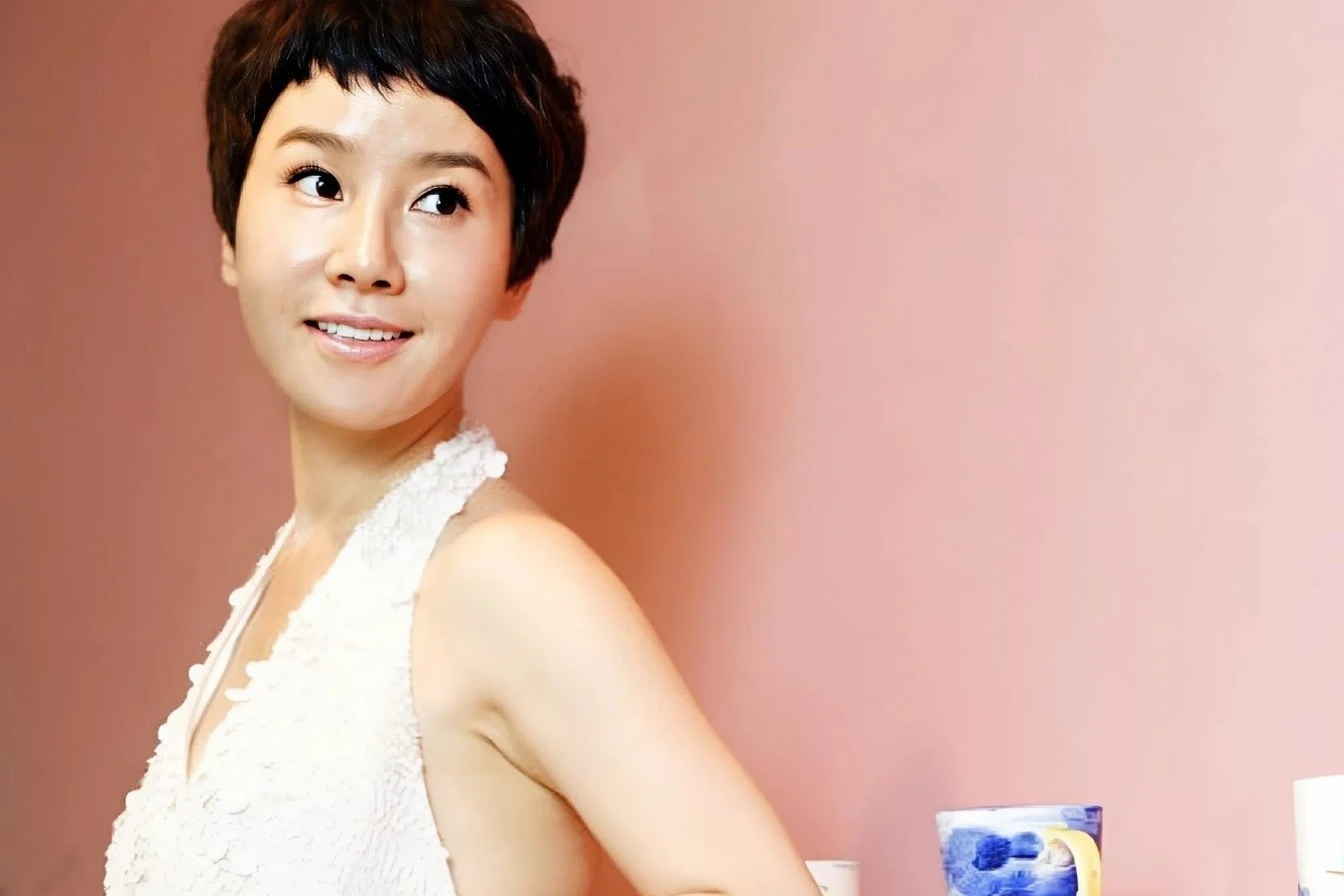 Nu ca si Han Quoc noi ve thong tin ngoai tinh 300 lan hinh anh