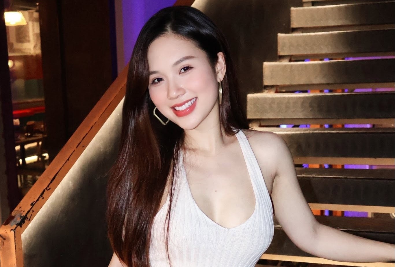 Ngoc Anh sau khi cuoi chong doanh nhan hinh anh