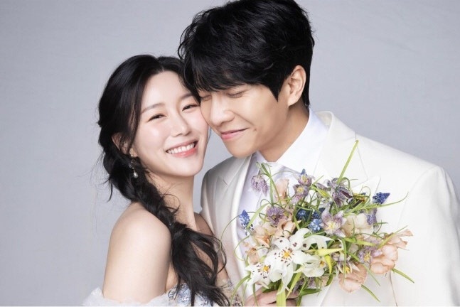 Vo chong Lee Seung Gi don con thu 2 hinh anh