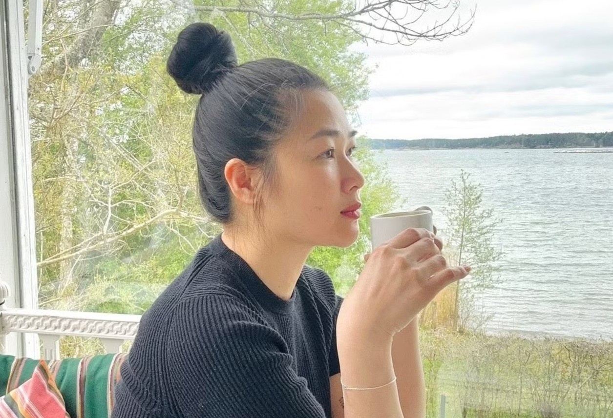 Mac Anh Thu sau ly hon Huy Khanh: 'Ngay nao me con cung om nhau khoc' hinh anh