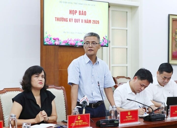 Qu&aacute;n c&agrave; ph&ecirc; ảnh 1