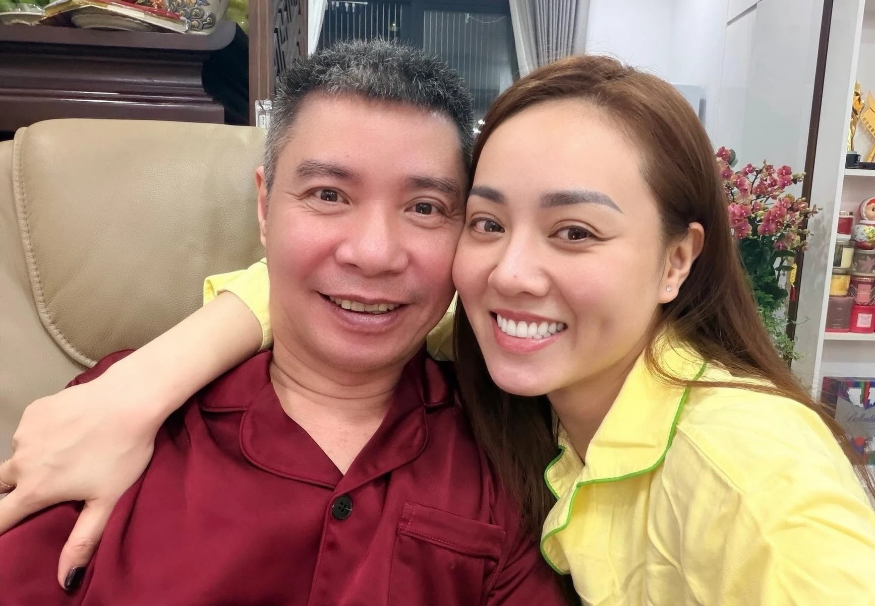 Vợ NSND Công Lý nói về thông tin chồng vũ phu là sai