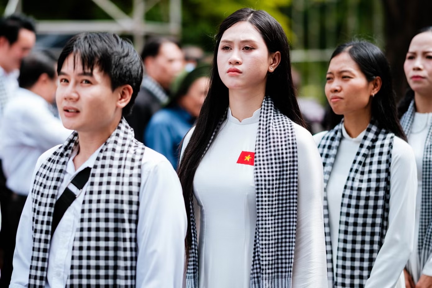 L&ecirc; Thị Ri&ecirc;ng ảnh 8