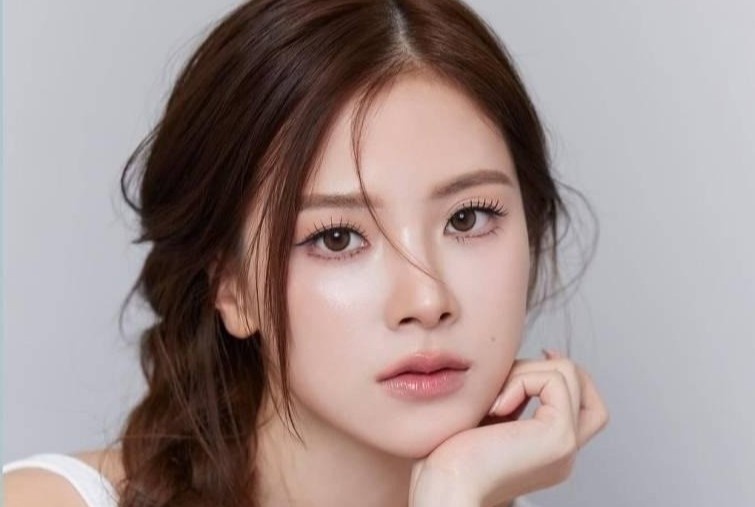 Mỹ nhân Thái Lan Baifern Pimchanok gây lo lắng