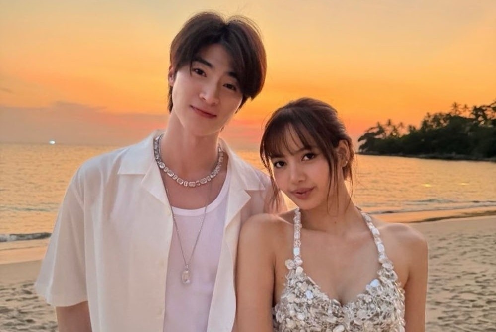 Thấy gì khi Lisa phải giấu giếm chuyện yêu đương