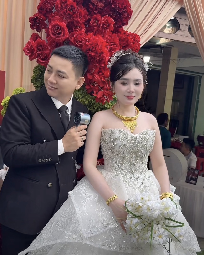Ho&agrave;i L&acirc;m ảnh 1