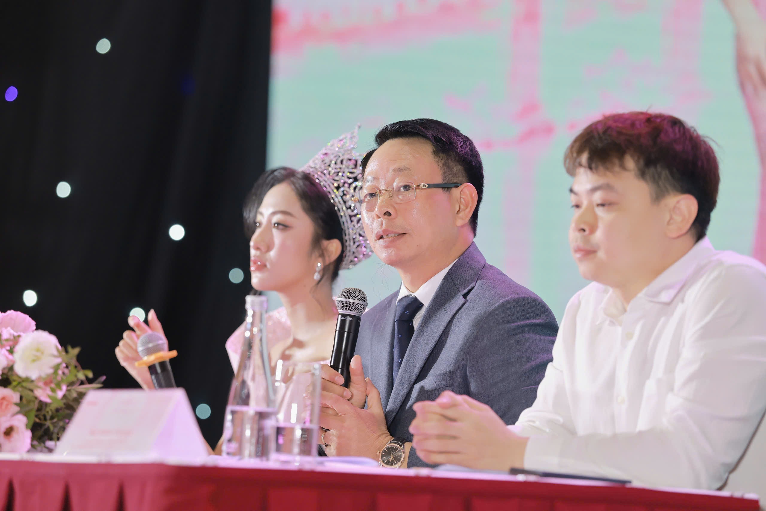 Hoa hậu Việt Nam ảnh 1