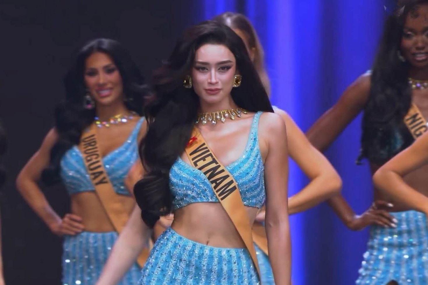 Emoura Phạm vào top 11 Hoa hậu Hòa bình Quốc tế