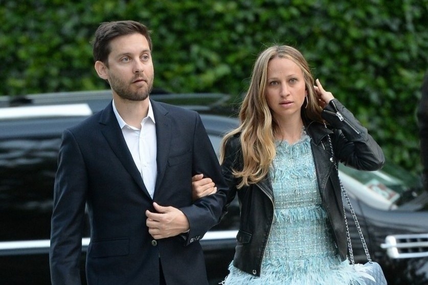 ‘Người Nhện’ Tobey Maguire làm chủ hôn cho vợ cũ