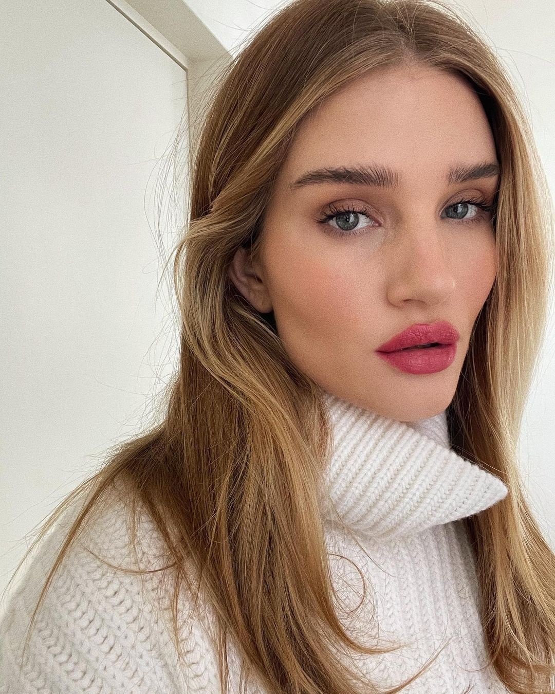 Rosie Huntington Whiteley ảnh 1 Rosie Huntington Whiteley ảnh 1
