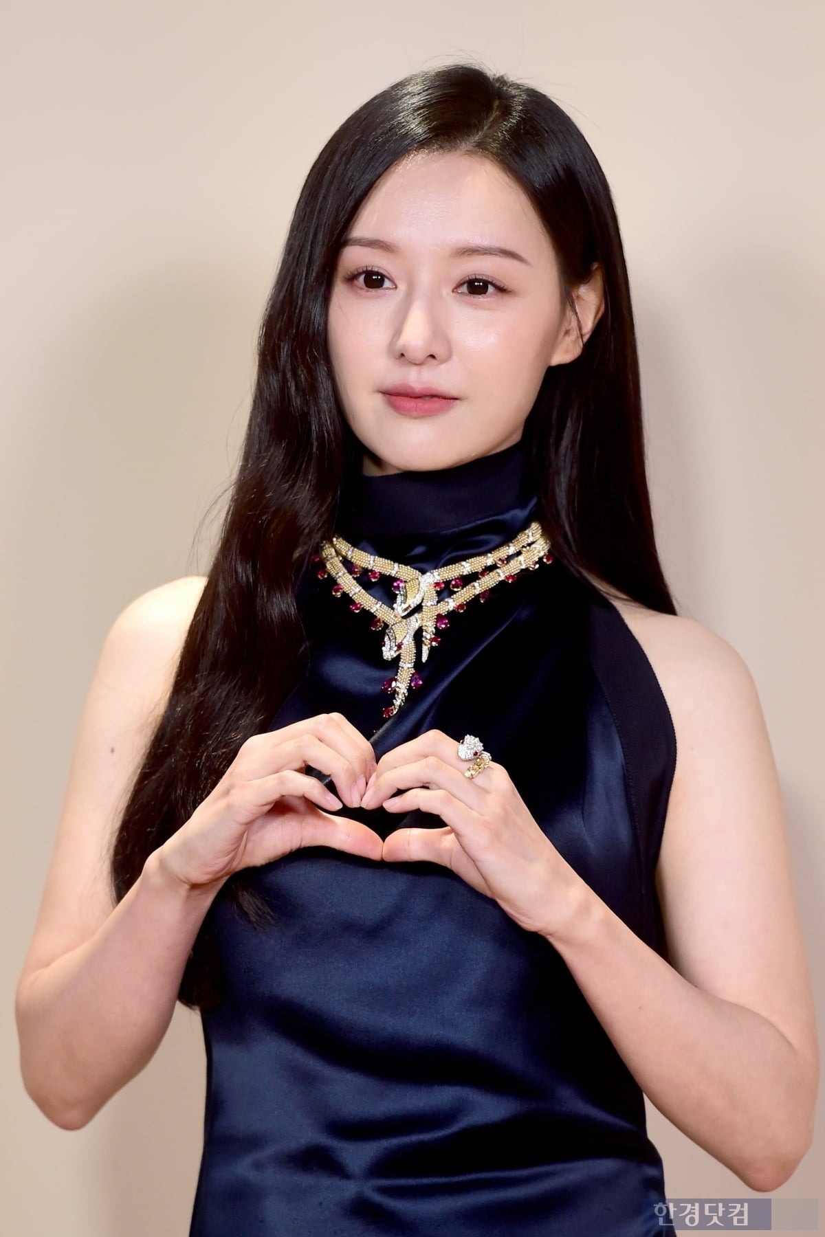 Kim Ji Won ảnh 6
