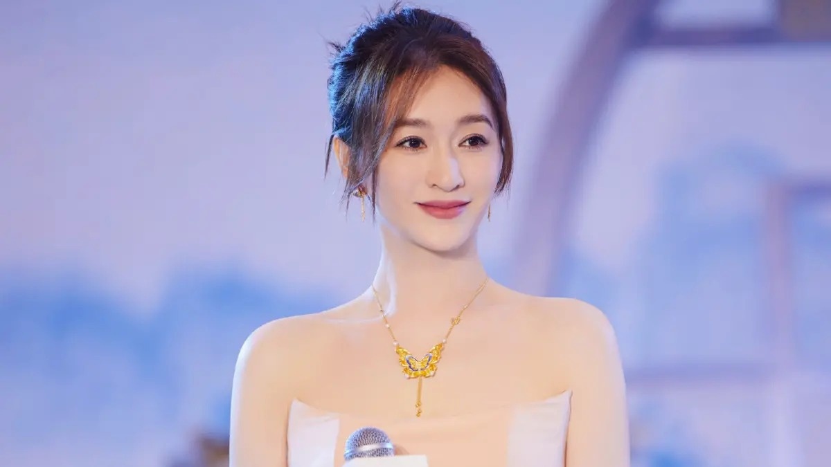 L&yacute; Tiểu Nhiễm ảnh 2
