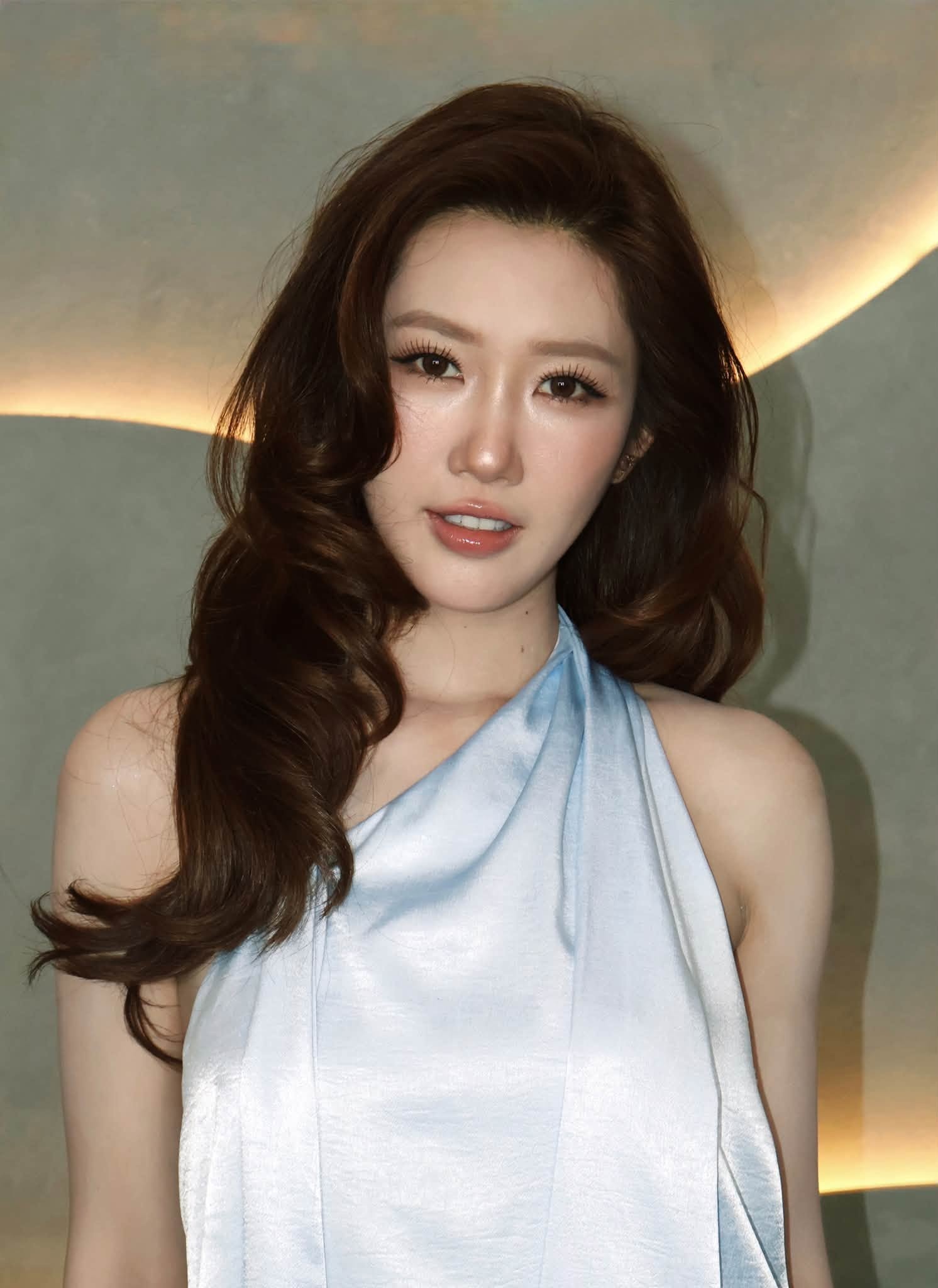 Th&uacute;y Ng&acirc;n ảnh 2