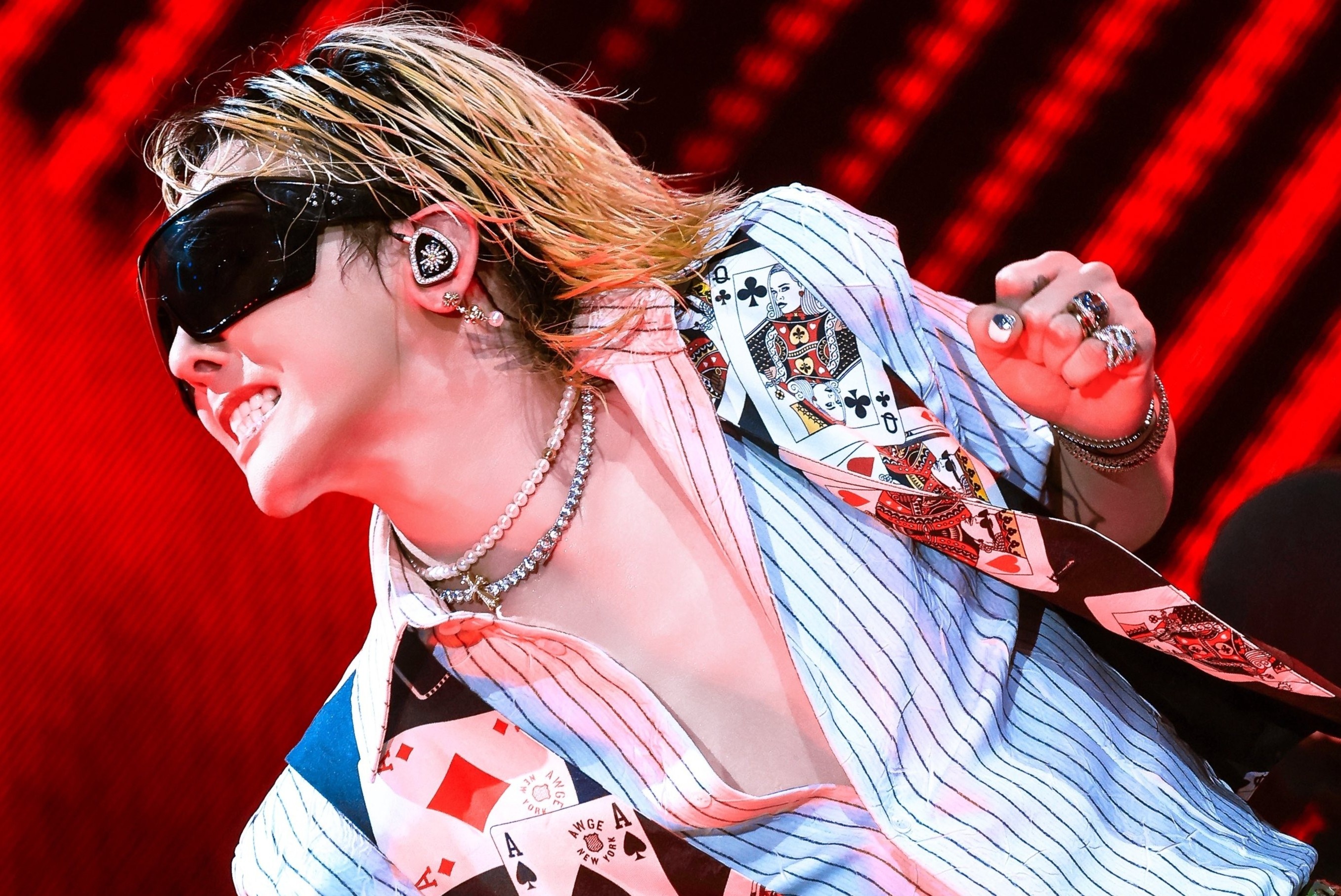 Vì sao có fan Việt phải chi tới 100 triệu đồng xem concert BigBang
