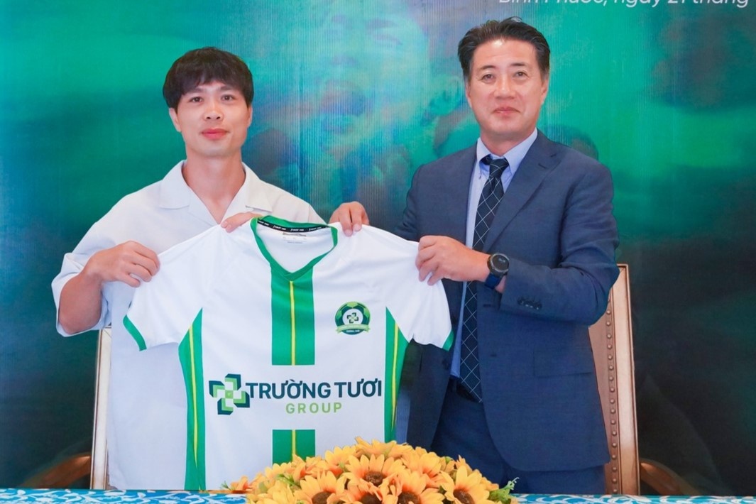 Binh Phuoc se la the luc moi cua bong da Viet Nam? hinh anh