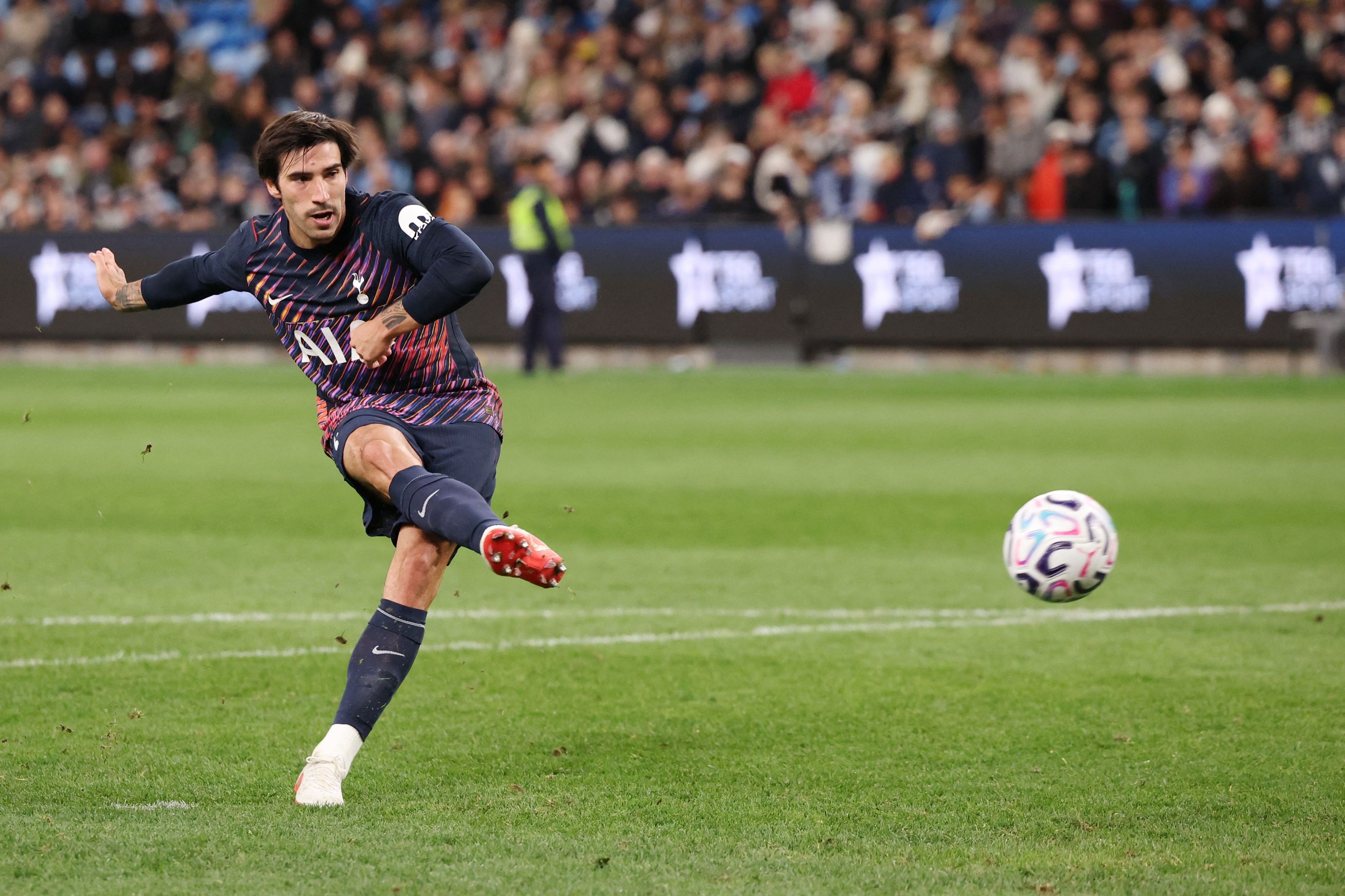 Tottenham ảnh 2