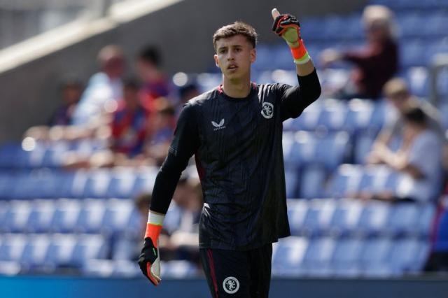 HLV Emery gay bat ngo o tran dau cuoi mua hinh anh