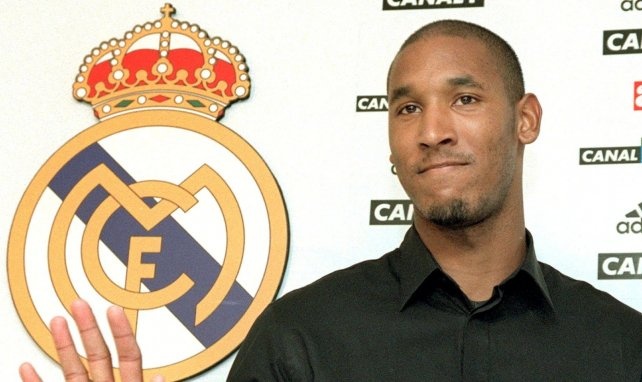 Anelka: ‘Mbappe khong the song nhu nguoi Madrid’ hinh anh