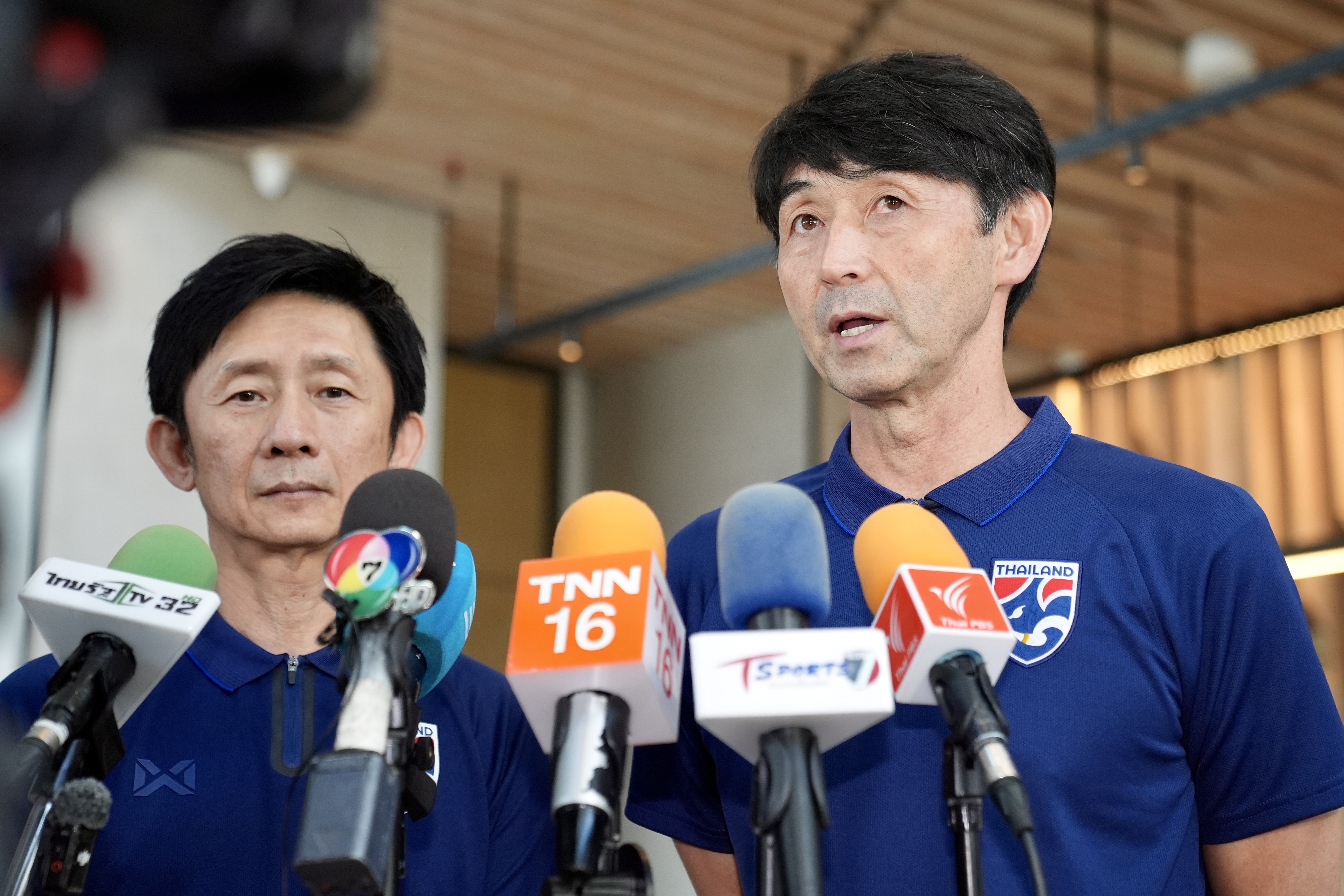 HLV tuyen Thai Lan thua nhan sai lam hinh anh