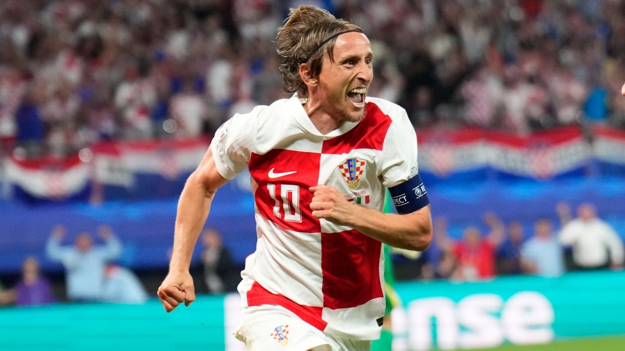 Modric con qua gioi de giai nghe hinh anh
