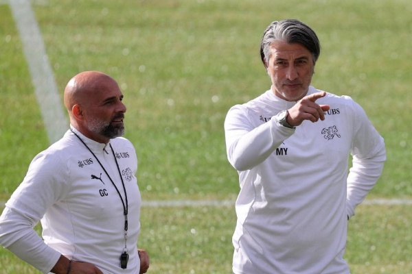 Dai ban doanh cua tuyen Thuy Si bi trom dot nhap hinh anh