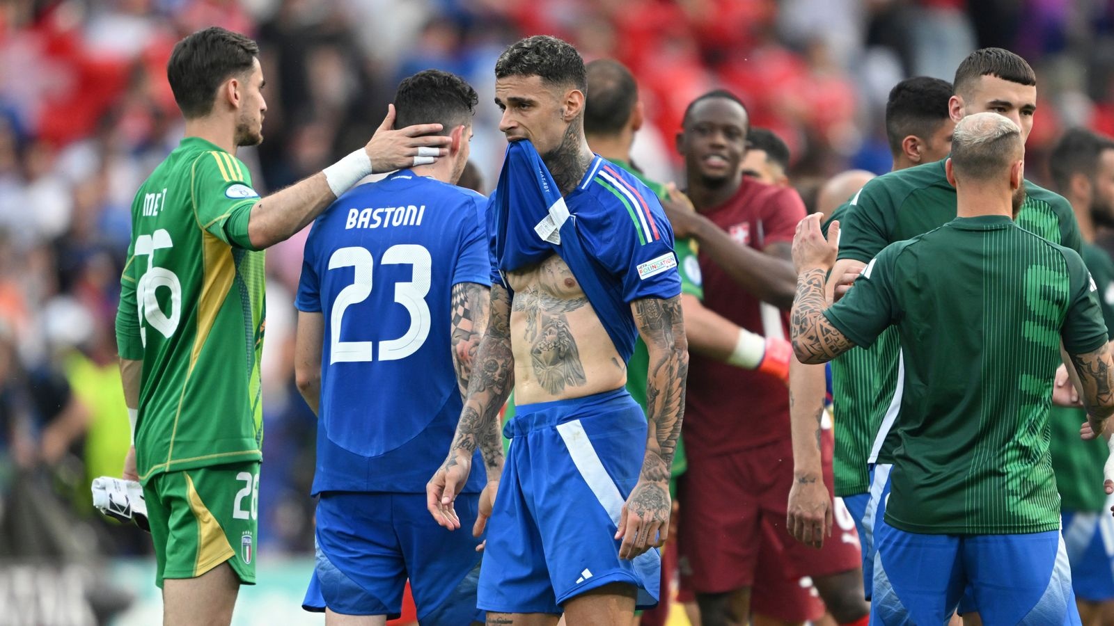 Italy da kem do cau thu duoc an choi nhieu hon tap hinh anh