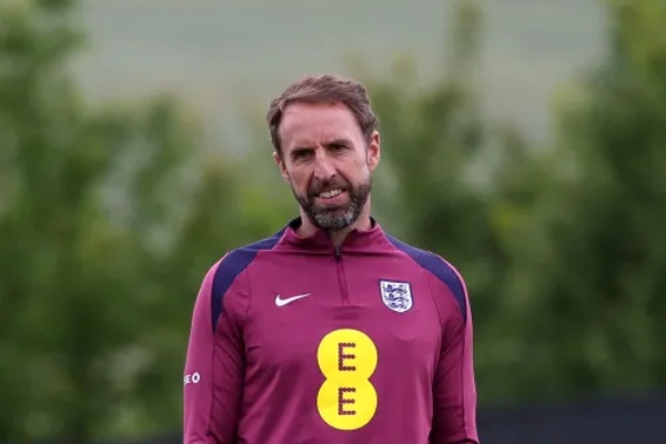 HLV Southgate tap doi hinh moi cho tuyen Anh hinh anh