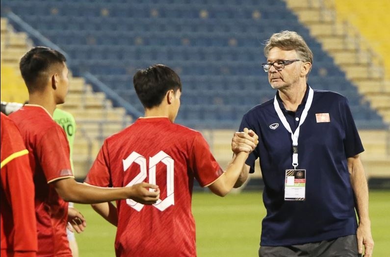 Tu thanh cong cua Tay Ban Nha nghi ve tuyen Viet Nam hinh anh