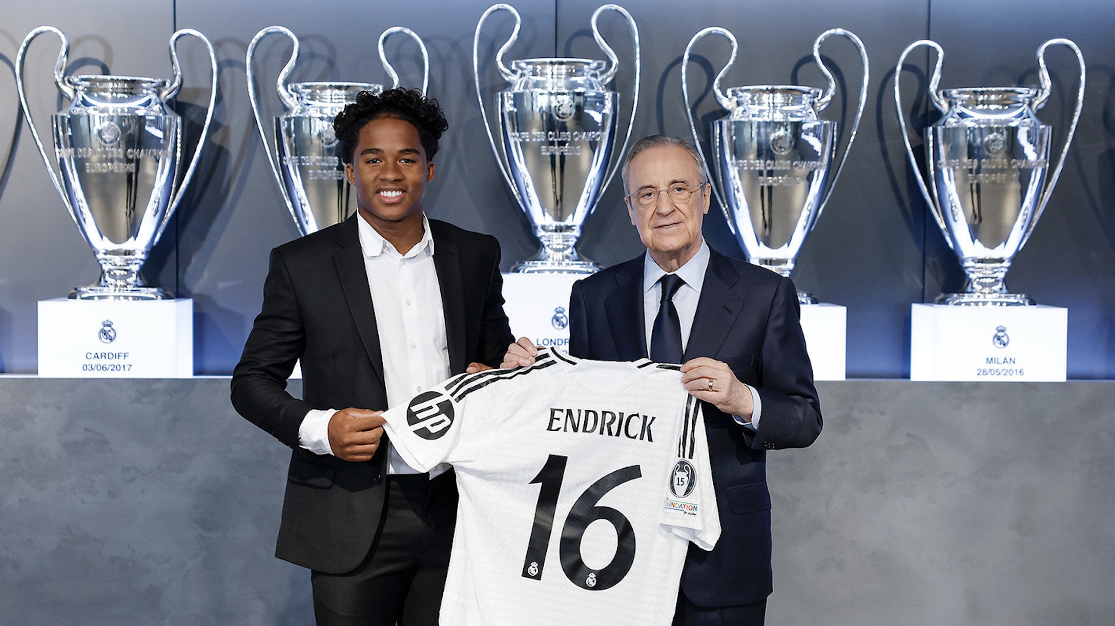 So ao dac biet cua sao tre Real Madrid hinh anh