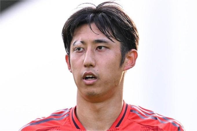 Tan binh cua Bayern bi gay chan hinh anh