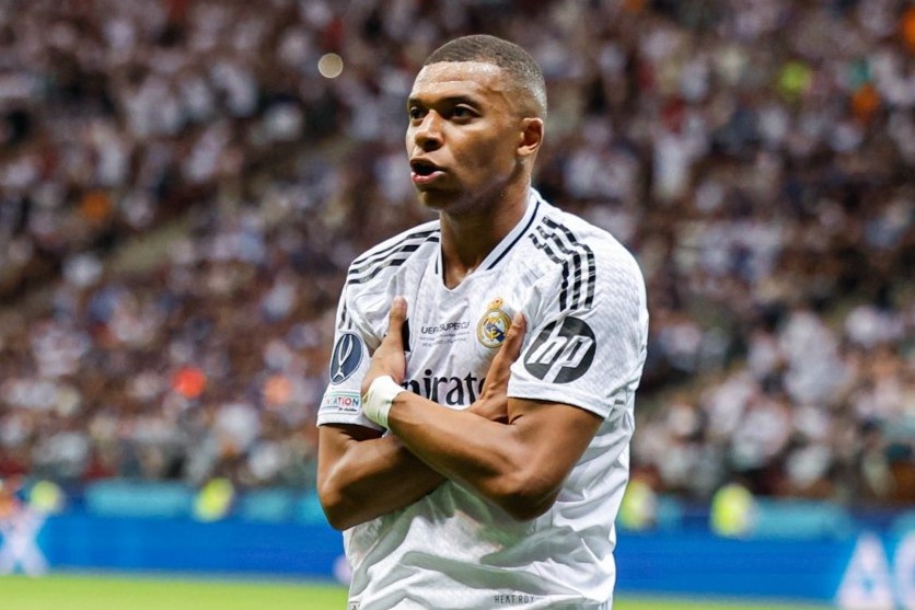 Cong dong mang ‘day song’ voi ban thang cua Mbappe hinh anh