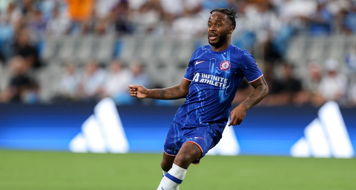 Sterling tiep tuc bi Chelsea gach ten hinh anh