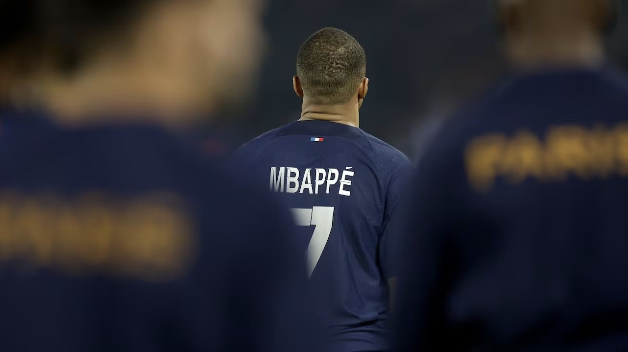 Vu kien cua Mbappe duoc xem xet hinh anh