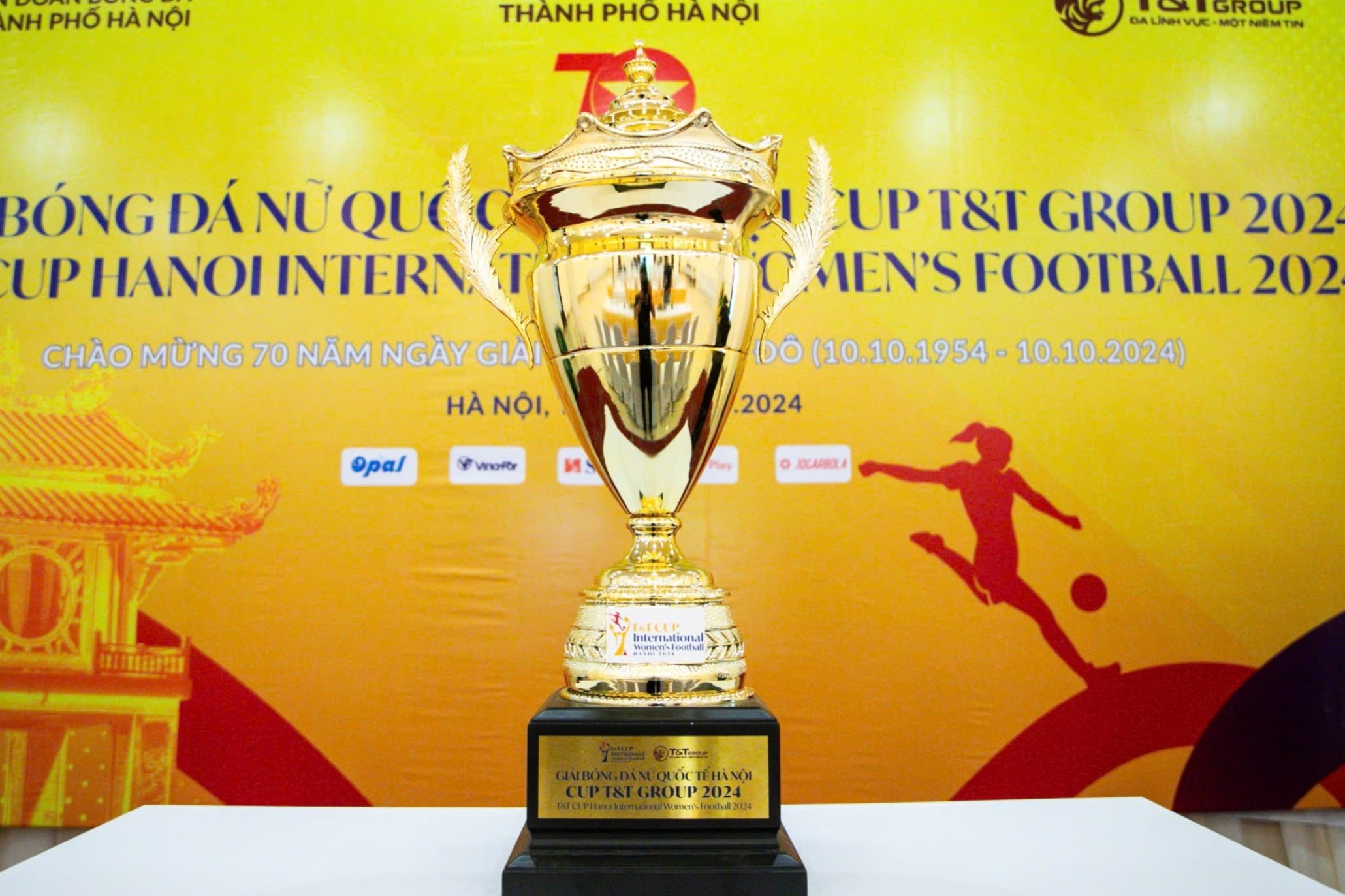 Khoi tranh giai nu quoc te Ha Noi Cup 2024 hinh anh