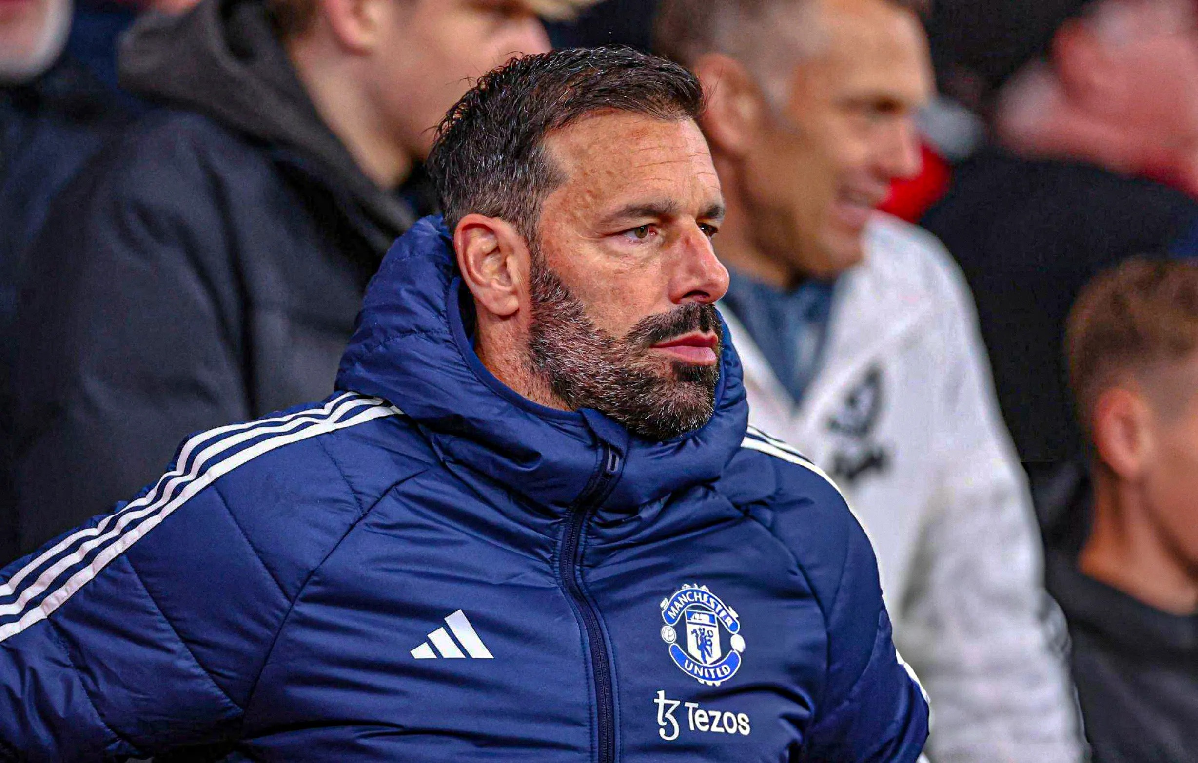 Van Nistelrooy khong muon phan boi Ten Hag hinh anh